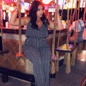 Meet your Posher, Cassandra